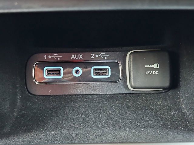 Thumbnail: 2022 Jeep Grand Cherokee - 17