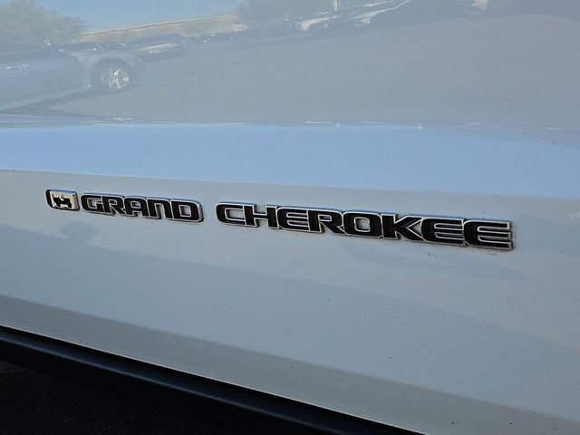 Thumbnail: 2022 Jeep Grand Cherokee - 25