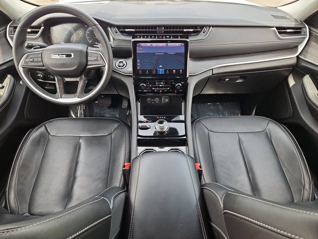 Thumbnail: 2023 Jeep Grand Cherokee - 10