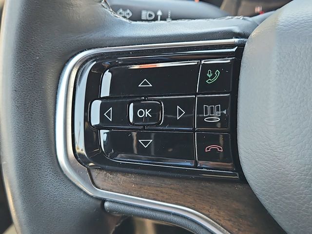 Thumbnail: 2022 Jeep Grand Wagoneer - 27