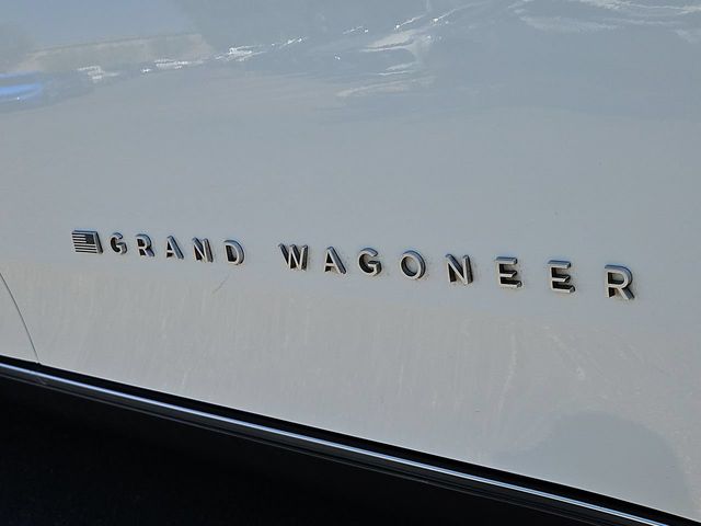 Thumbnail: 2022 Jeep Grand Wagoneer - 7