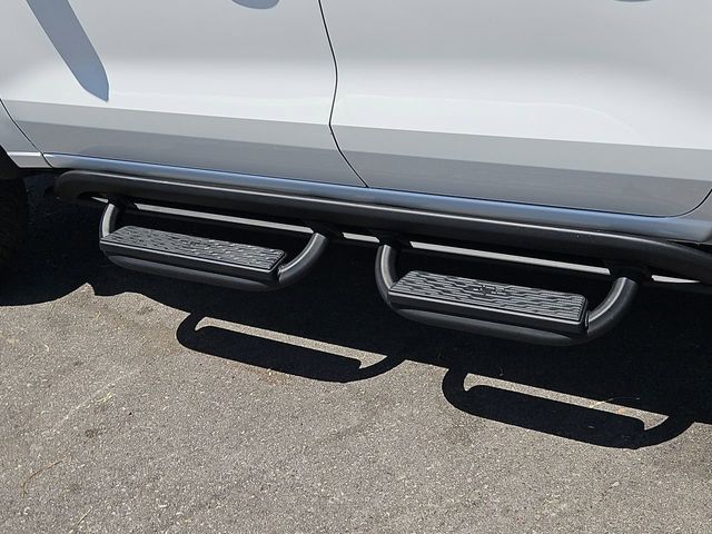 Thumbnail: 2024 Chevrolet Colorado - 38