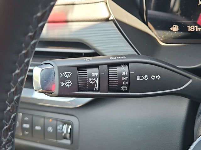 Thumbnail: 2024 GMC Acadia - 32