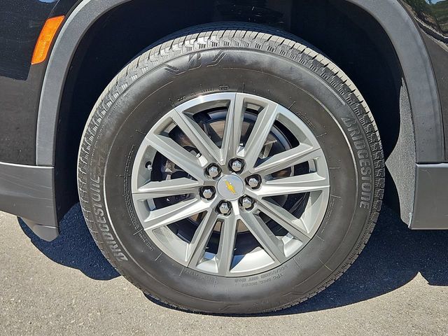 Thumbnail: 2023 Chevrolet Traverse - 8