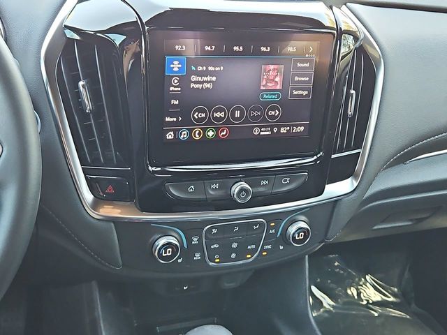 Thumbnail: 2023 Chevrolet Traverse - 15