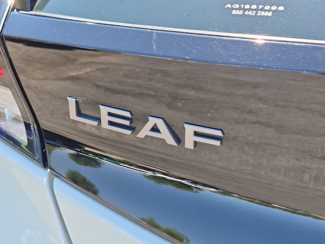 Thumbnail: 2023 Nissan Leaf - 25
