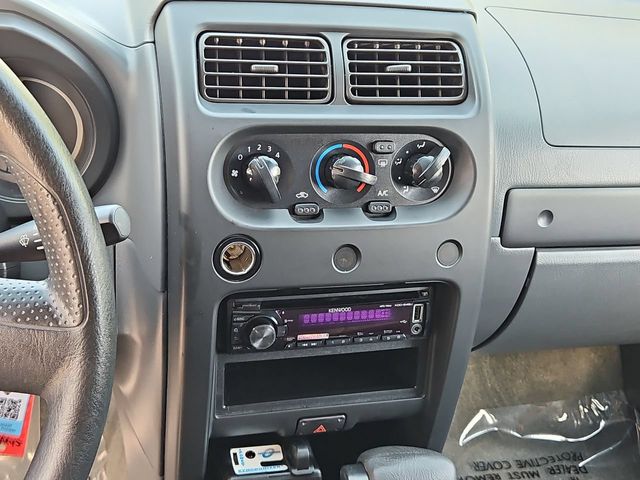 Thumbnail: 2004 Nissan Frontier - 15