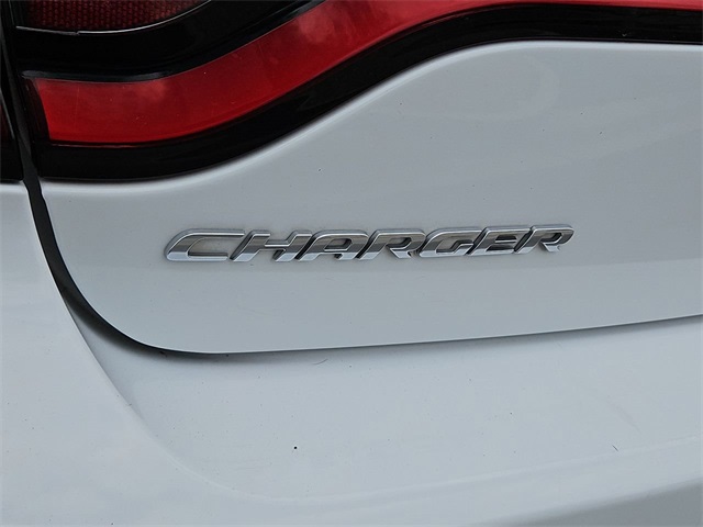 2020 Dodge Charger SXT 25