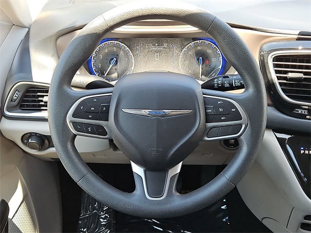 2018 Chrysler Pacifica L 14