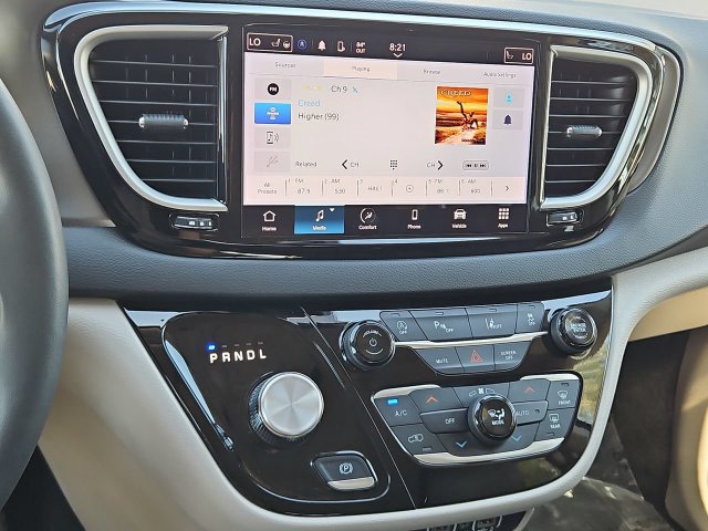 Thumbnail: 2024 Chrysler Pacifica - 16