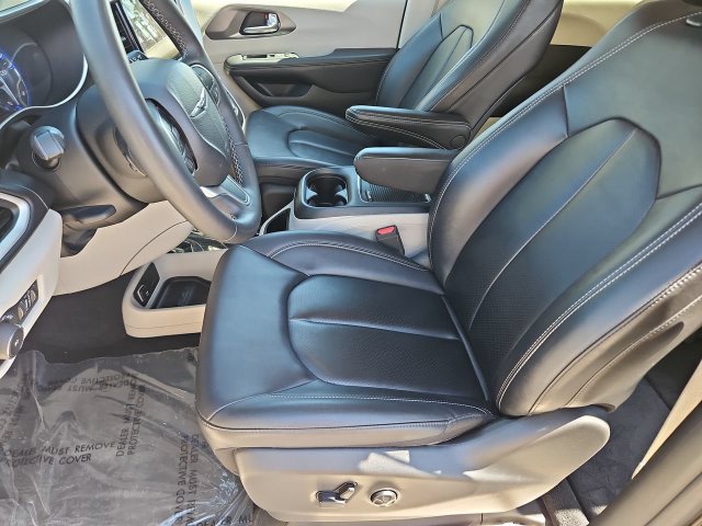Thumbnail: 2024 Chrysler Pacifica - 11