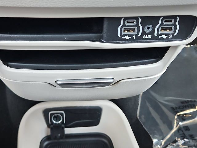 Thumbnail: 2024 Chrysler Pacifica - 33