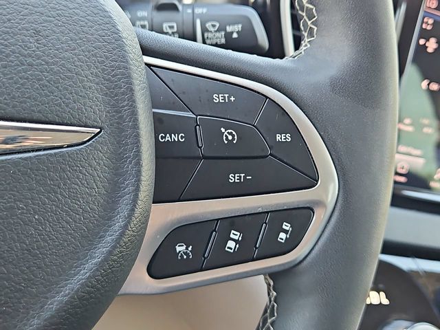 Thumbnail: 2024 Chrysler Pacifica - 30