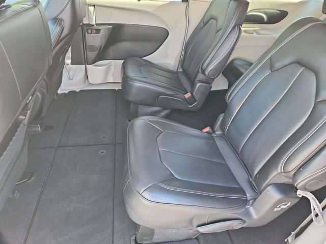 Thumbnail: 2024 Chrysler Pacifica - 13