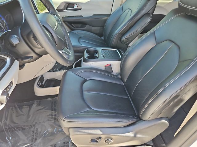 Thumbnail: 2024 Chrysler Pacifica - 11
