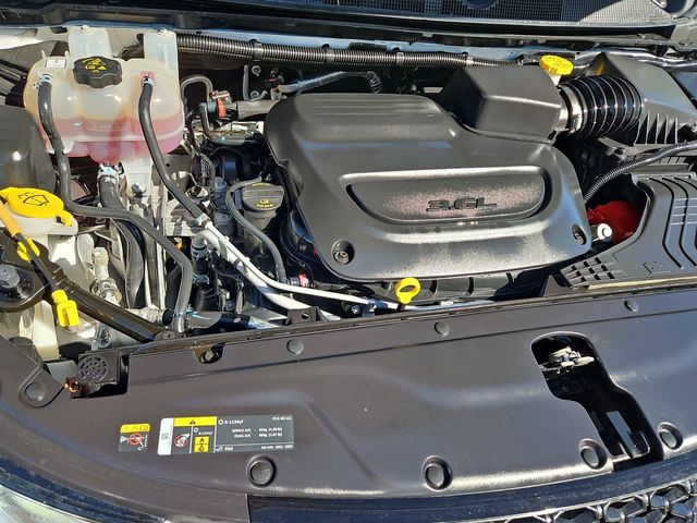 Thumbnail: 2024 Chrysler Pacifica - 9