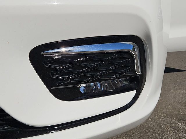 Thumbnail: 2024 Chrysler Pacifica - 24