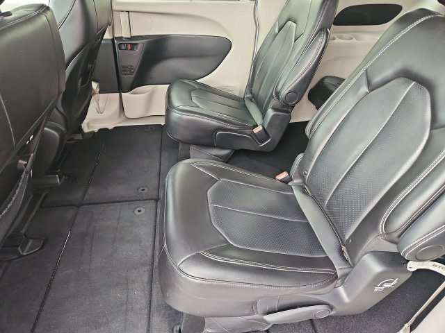 Thumbnail: 2024 Chrysler Pacifica - 13