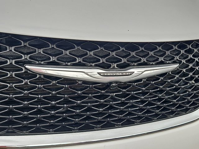 Thumbnail: 2024 Chrysler Pacifica - 25