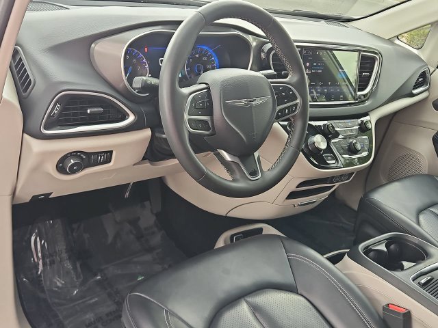 Thumbnail: 2024 Chrysler Pacifica - 2