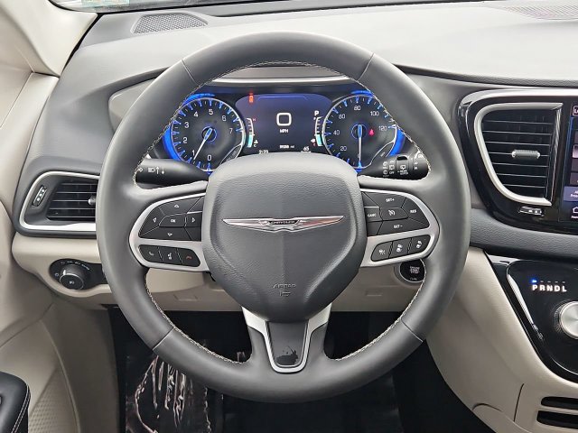 Thumbnail: 2024 Chrysler Pacifica - 14