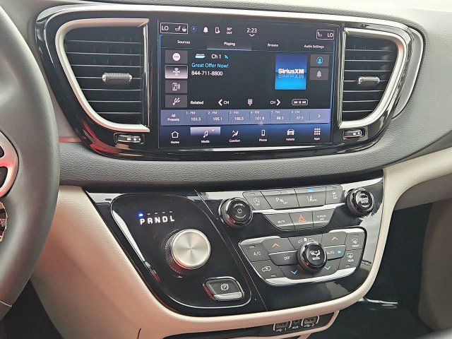 Thumbnail: 2024 Chrysler Pacifica - 15