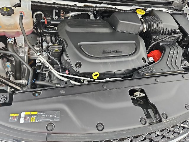 Thumbnail: 2024 Chrysler Pacifica - 9