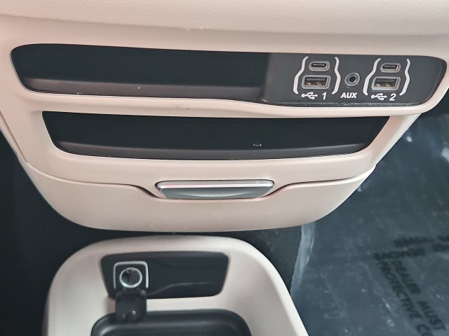 Thumbnail: 2024 Chrysler Pacifica - 33