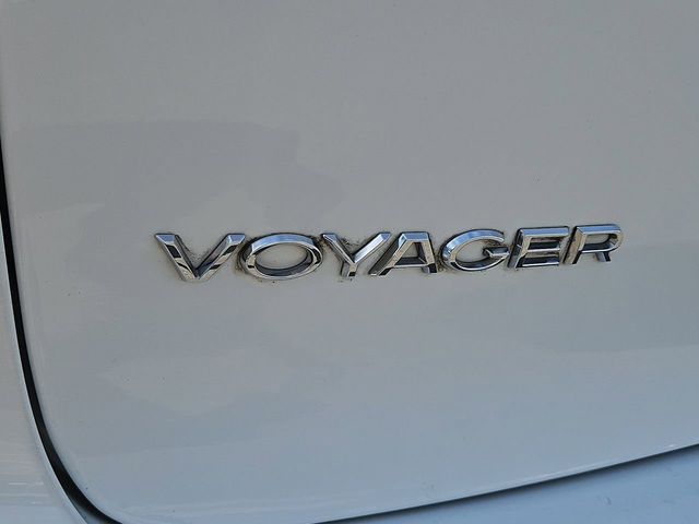 Thumbnail: 2023 Chrysler Voyager - 24