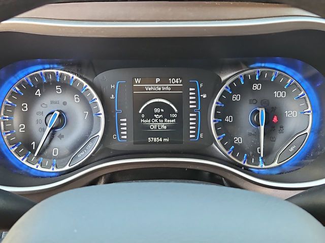 Thumbnail: 2020 Chrysler Voyager - 33