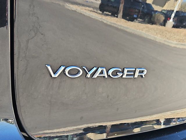 Thumbnail: 2020 Chrysler Voyager - 24