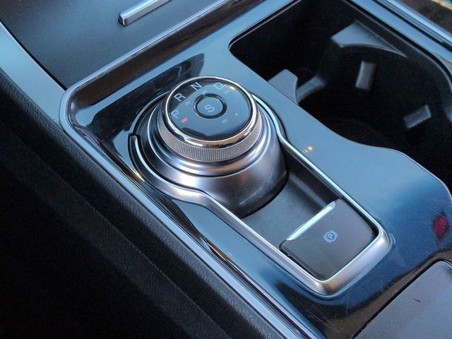 Thumbnail: 2020 Ford Edge - 16