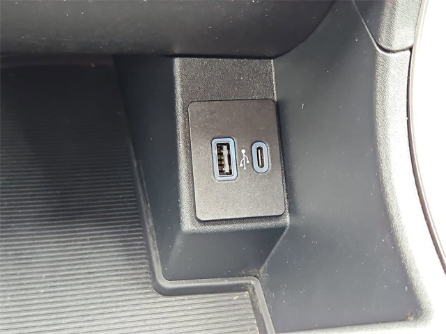 Thumbnail: 2022 Ford Edge - 19