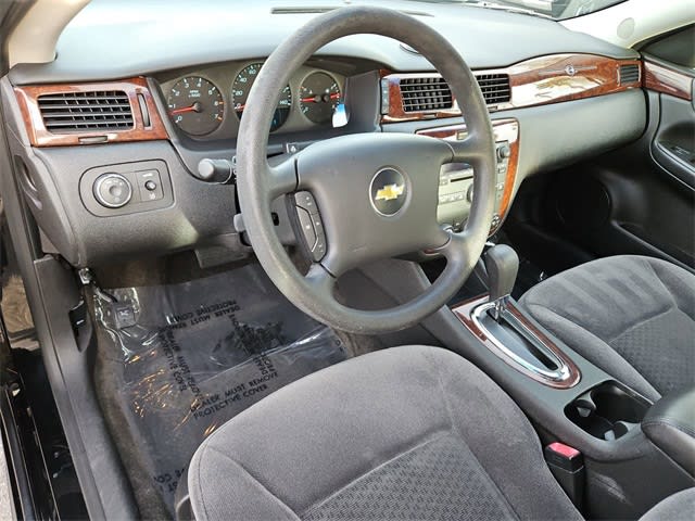 2011 Chevrolet Impala LS 2