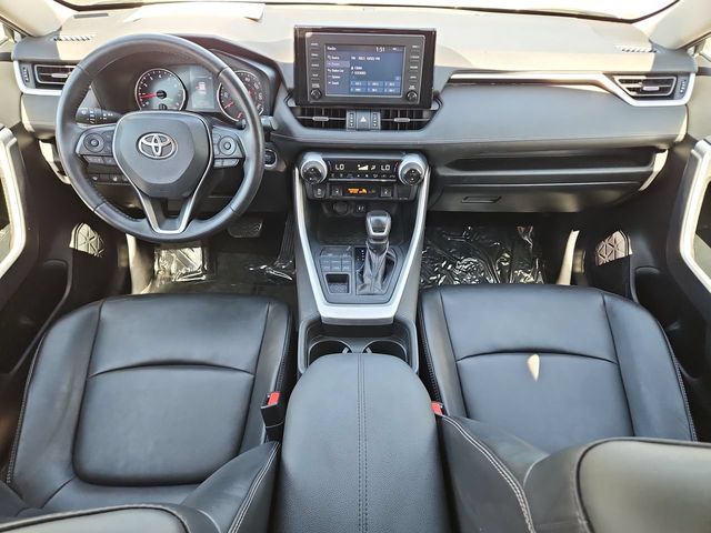 Thumbnail: 2019 Toyota RAV4 - 10