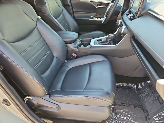 Thumbnail: 2019 Toyota RAV4 - 12