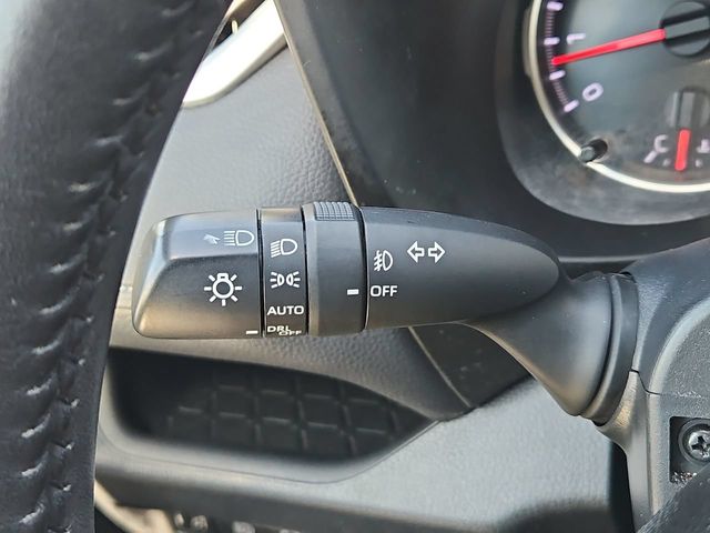 Thumbnail: 2019 Toyota RAV4 - 33