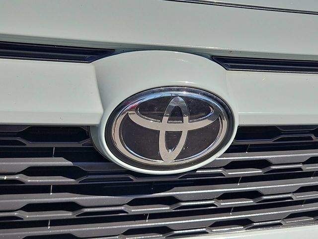 Thumbnail: 2019 Toyota RAV4 - 7