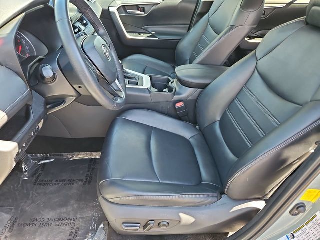 Thumbnail: 2019 Toyota RAV4 - 11