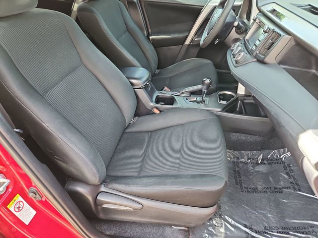 Thumbnail: 2018 Toyota RAV4 - 12