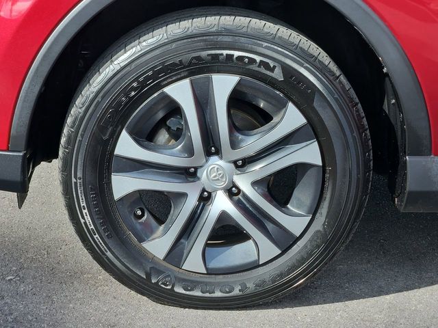 Thumbnail: 2018 Toyota RAV4 - 8