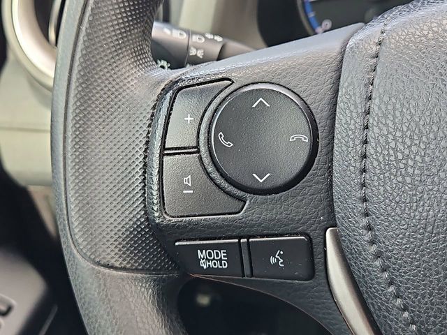 Thumbnail: 2018 Toyota RAV4 - 28