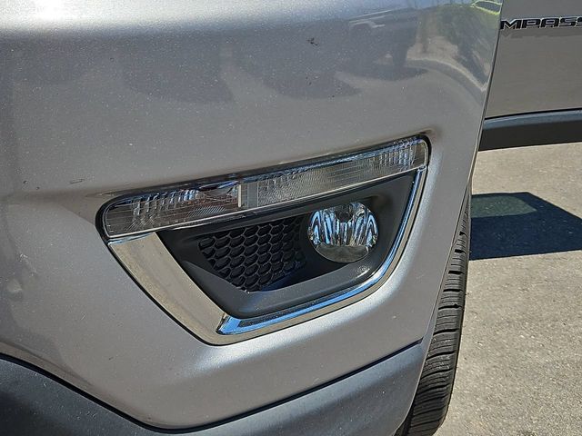 Thumbnail: 2018 Jeep Compass - 24