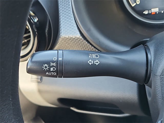 Thumbnail: 2018 Nissan Kicks - 31