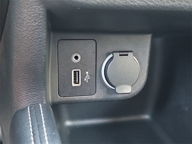 Thumbnail: 2018 Nissan Kicks - 33