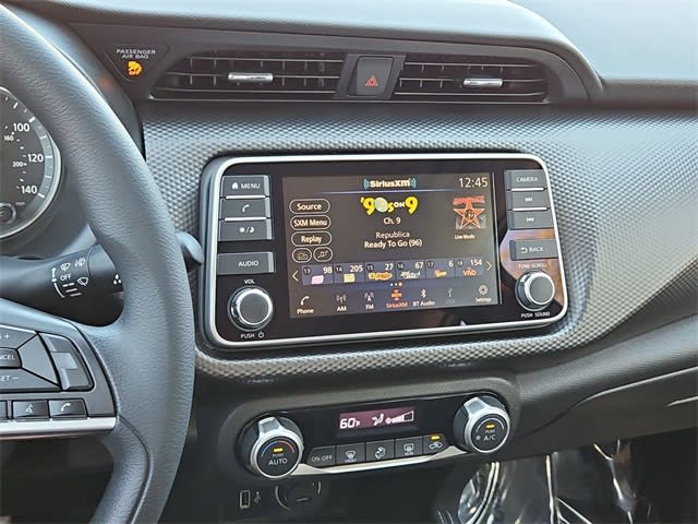 Thumbnail: 2018 Nissan Kicks - 15