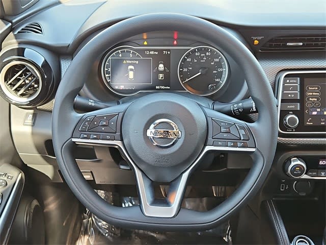 Thumbnail: 2018 Nissan Kicks - 14