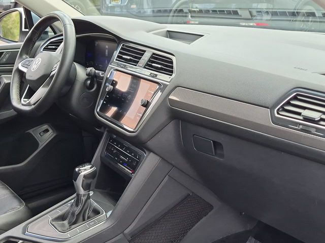 Thumbnail: 2022 Volkswagen Tiguan - 13