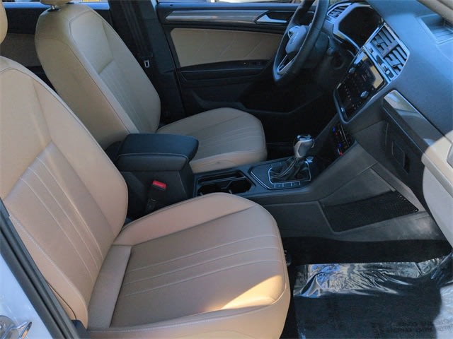 Thumbnail: 2023 Volkswagen Tiguan - 31