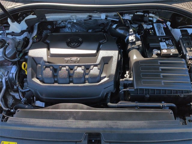 Thumbnail: 2023 Volkswagen Tiguan - 9